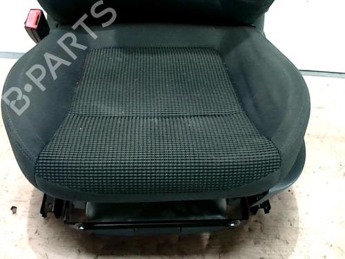 Right front seat PEUGEOT 5008 (0U_, 0E_) 1.6 HDi | BP25419531C16
