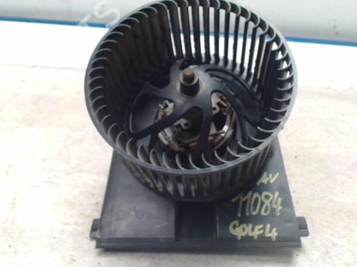 Used Air vent VW GOLF IV (1J1) 1.6 (100 hp) 28182423