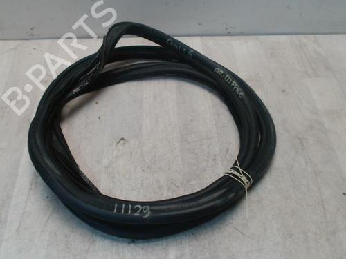 Used Rubber door seal VW GOLF VI (5K1) 1.6 TDI (105 hp) 31233626