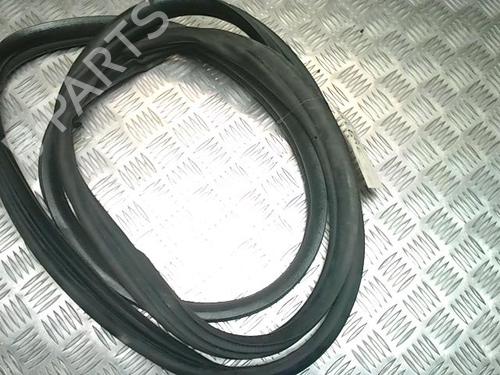 Used Rubber door seal PEUGEOT 306 (7B, N3, N5) 2.0 HDI 90 (90 hp) 31228435