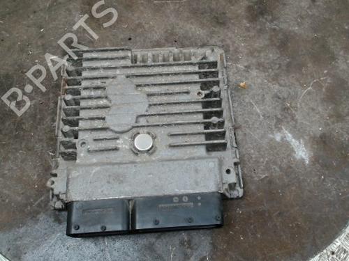 Used Engine control unit (ECU) Engine control unit (ECU) VW GOLF VI (5K1) 1.6 TDI (105 hp) 34417478 34417478