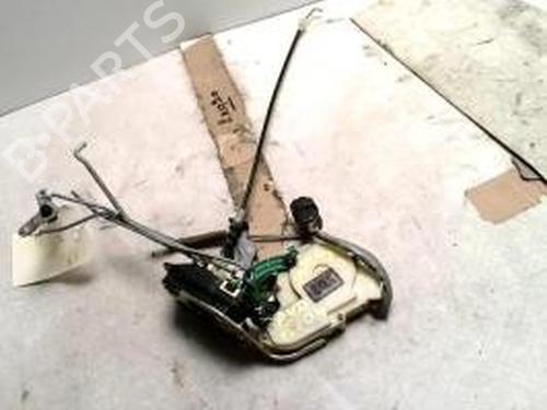 Used Front right lock KIA SORENTO I (JC) 2.5 CRDi 4WD (140 hp) 26679751