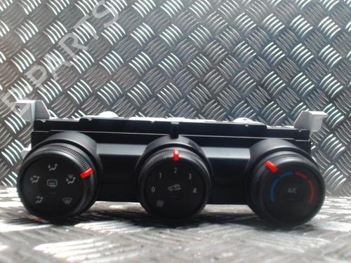 Comando chauffage RENAULT CLIO V (B7_) 1.5 Blue dCi 85 (B7AG) (86 hp) 30502838