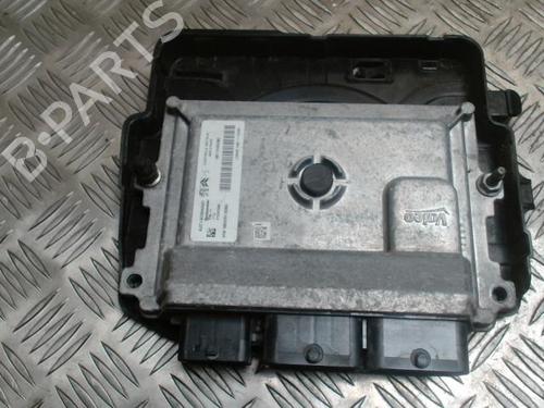 Used Engine control unit (ECU) PEUGEOT 208 I (CA_, CC_) 1.2 VTi 68 / PureTech 68 (68 hp) 30560077