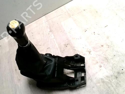 Used Gear lever TOYOTA COROLLA (_E12_) 1.4 D (NDE120_, NDE120R) (90 hp) 25430577