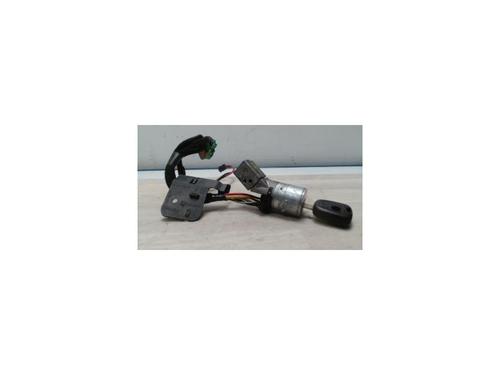 Clé de contact PEUGEOT 206 Hatchback (2A/C) 1.9 D (69 hp) 25418669