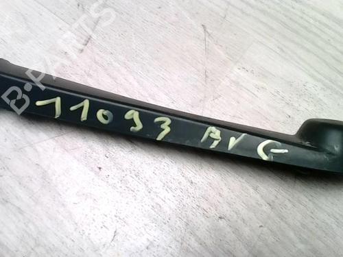 Used Front windshield wiper arm BMW 5 (E60) 530 xd (235 hp) 28012429