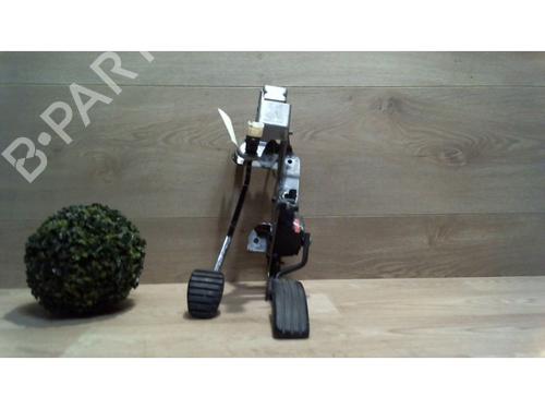 Used Pedal RENAULT CLIO III (BR0/1, CR0/1) 1.5 dCi (BR17, CR17) (86 hp) 25402117