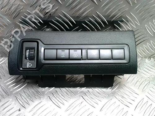 Used Switch PEUGEOT 308 II (LB_, LP_, LW_, LH_, L3_) 1.5 BlueHDi 130 (131 hp) 31228860