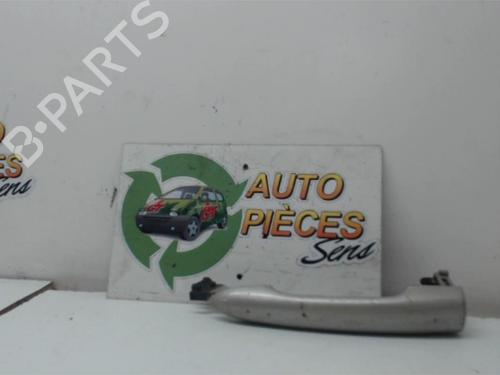 Høyre foran utvendig håndtak RENAULT LAGUNA II (BG0/1_) 2.0 16V IDE (BG0N) (140 hp) 30665504