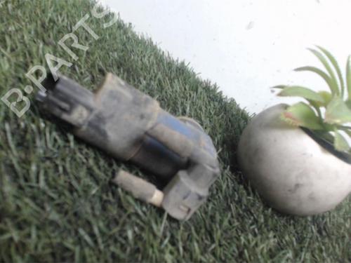 Used Washer pump RENAULT CLIO III (BR0/1, CR0/1) 1.5 dCi (C/BR0G, C/BR1G) (68 hp) 25415217