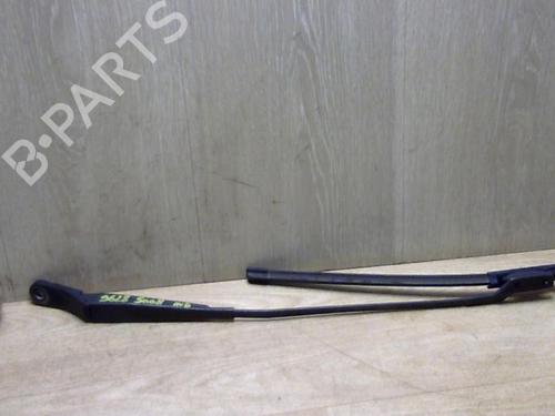 Used Front windshield wiper arm PEUGEOT 5008 (0U_, 0E_) 1.6 HDi (110 hp) 25413641
