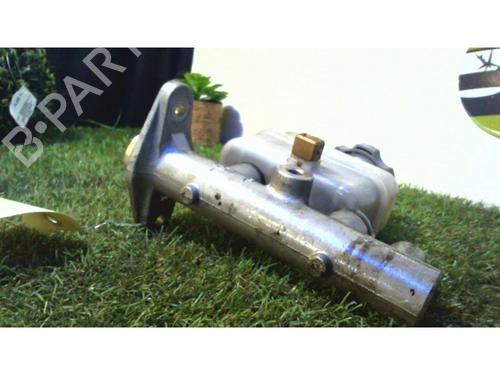 Brake master cylinder HYUNDAI SANTA FÉ I (SM) 2.0 CRDi 4x4 | BP25397459M77 
