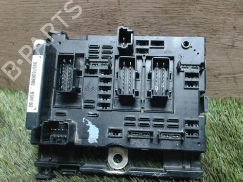 Used Fuse box Fuse box 31234456 31234456