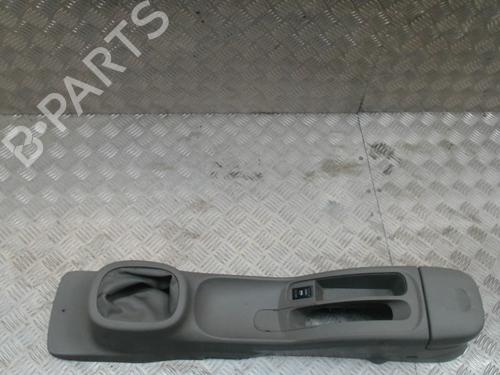 Consolle centrale NISSAN MICRA III (K12) 1.2 16V (65 hp) 31236724