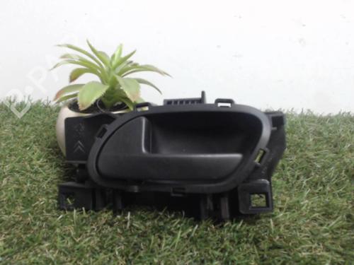 Used Rear left interior door handle PEUGEOT 208 I (CA_, CC_) 1.6 HDi / BlueHDi 75 (75 hp) 25394574
