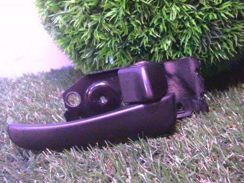 front-right-interior-door-handle-hyundai-trajet-fo-1999-2000-2001-2002-2003-2004-2005-2006-2007-2008-25397575 main image