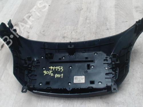 Consola central PEUGEOT 308 II (LB_, LP_, LW_, LH_, L3_) 1.6 HDi / BlueHDi 115 (115 hp) 31228843