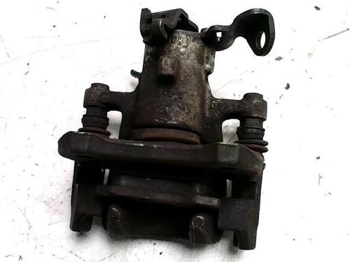Venstre bremsekaliber bag SUZUKI BALENO Estate (EG) 1.3 16V (SY413) (86 hp) 25418474