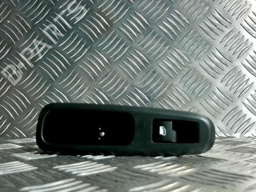 Mando elevalunas trasera derecho PEUGEOT 3008 I MPV (0U_) 1.6 HDi (114 hp) 31228305