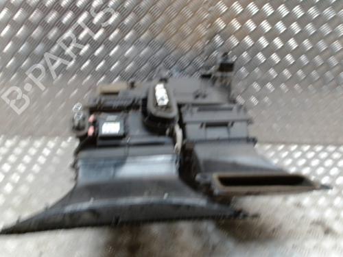 Box di riscaldamento TOYOTA YARIS (_P9_) 1.4 D-4D (NLP90_, NLP90R) (90 hp) 31697871