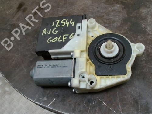 Motor elevalunas delantero izquierdo Motor elevalunas delantero izquierdo OPEL ZAFIRA / ZAFIRA FAMILY B (A05) 1.9 CDTI (M75) (150 hp) 34267128 34267128