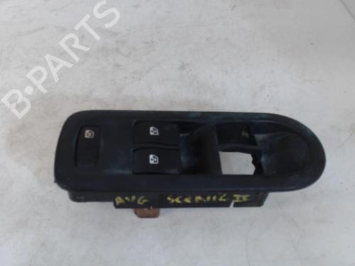 Used Switch RENAULT GRAND SCÉNIC II (JM0/1_) 1.5 dCi (JM1E) (106 hp) 25409967