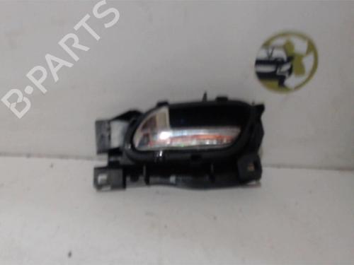 Venstre bak invendig håndtak PEUGEOT 407 (6D_) 2.0 HDi 135 (6DRHRH, 6DRHRE, 6DRHRG, 6DRHRJ) (136 hp) 25409654