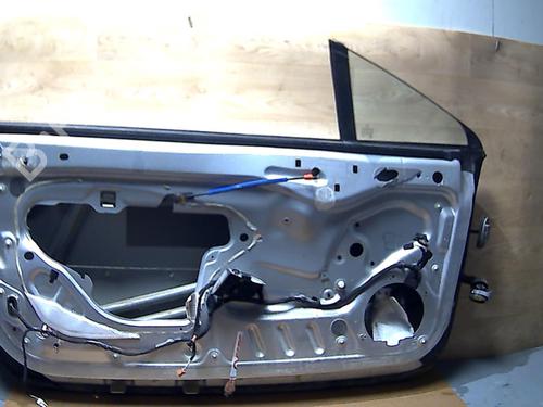 Dør venstre fortil PEUGEOT 407 Coupe (6C_) 2.7 HDi (204 hp) 31228917