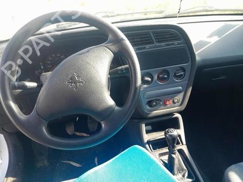 Injection rail PEUGEOT 306 Hatchback (7A, 7C, N3, N5) 1.4 | BP28173361M98 