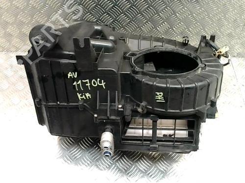 Used Heater matrix box KIA SORENTO I (JC) 2.5 CRDi 4WD (140 hp) 25429894