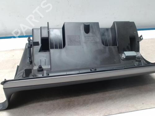 Used Glove box VW GOLF V (1K1) 1.9 TDI (105 hp) 28033846