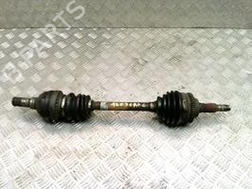 Arbre de transmission avant gauche RENAULT CLIO II (BB_, CB_) 1.9 D (B/CB0J) (65 hp) 29517328
