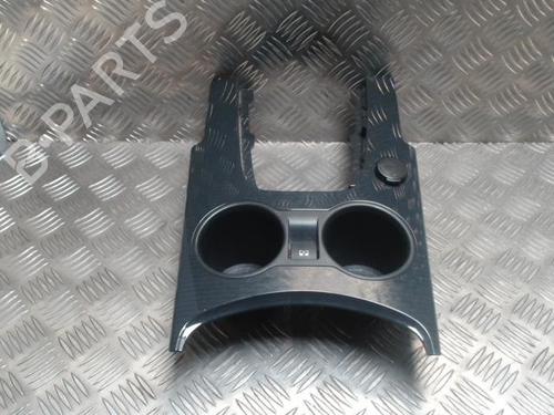 Porte-gobelet/Objets PEUGEOT 3008 I MPV (0U_) 1.6 HDi (114 hp) 31228316