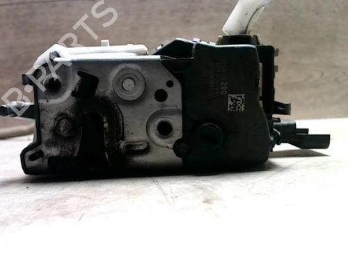 Front right lock PEUGEOT 5008 (0U_, 0E_) 2.0 HDi | BP28692392C97