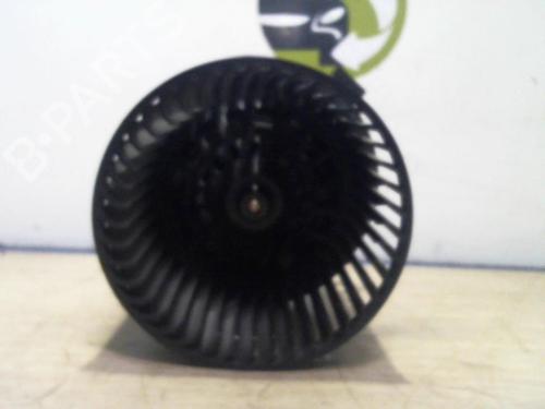 Air vent PEUGEOT 208 I (CA_, CC_) 1.2 VTI 82 | BP25388097I21