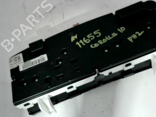 Cockpit TOYOTA COROLLA (_E12_) 1.4 D (NDE120_, NDE120R) | BP26674117C47