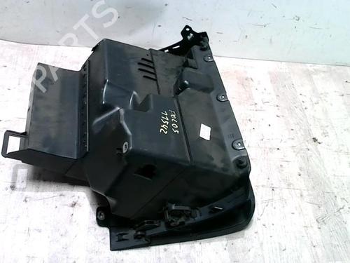 Used Glove box VW POLO V (6R1, 6C1) 1.6 TDI (90 hp) 27558913