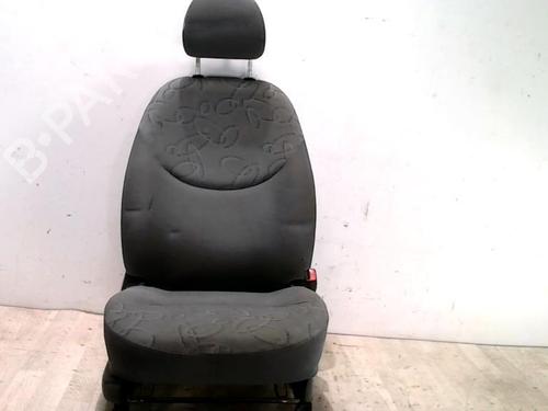Used Right front seat TOYOTA YARIS (_P1_) 1.3 (NCP10, SCP12_) (86 hp) 31238760