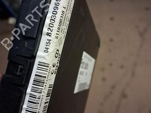 Fuse box RENAULT GRAND SCÉNIC II (JM0/1_) 1.9 dCi (JM0G, JM12, JM1G, JM2C) | BP26926399E1