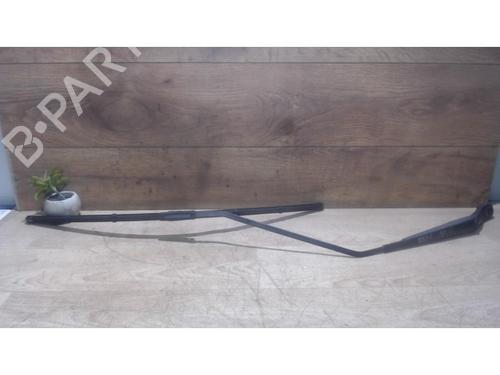 Used Front windshield wiper arm RENAULT SCÉNIC III (JZ0/1_) 1.4 16V (JZ0F, JZ1V) (131 hp) 25384100