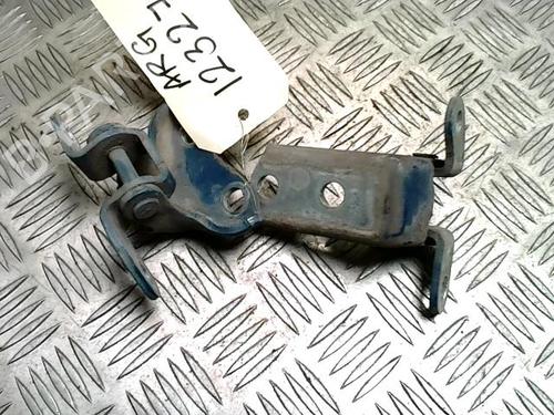 Used Hinge/Door check strap TOYOTA YARIS (_P9_) 1.4 D-4D (NLP90_, NLP90R) (90 hp) 31257388