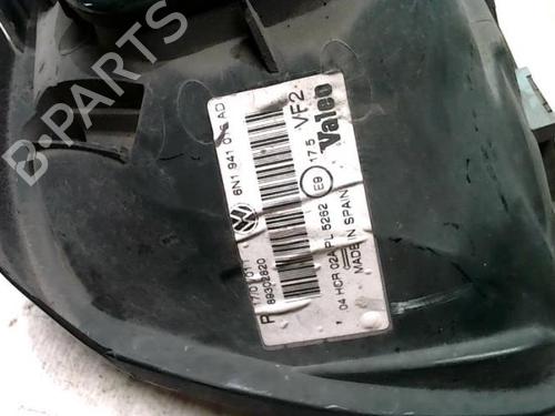 Right headlight VW POLO (6N2) 1.4 | BP25424985C29 