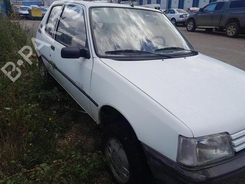 Left mirror PEUGEOT 205 II (20A/C) 1.8 Diesel | BP25421201C26 
