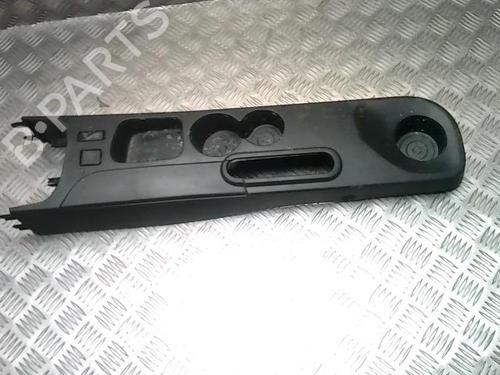 Midtkonsoll RENAULT CAPTUR I (J5_, H5_) 1.5 dCi 90 (J5N4, J5M5, J5MW, J5M6, J5AL, J5AJ) (90 hp) 31229518