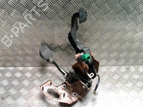 Used Pedal PEUGEOT 208 I (CA_, CC_) 1.2 VTI 82 (82 hp) 31040593