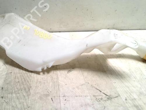 Used Windscreen washer tank RENAULT MEGANE IV Hatchback (B9A/M/N_) 1.6 dCi 130 (B9A4) (130 hp) 30666537