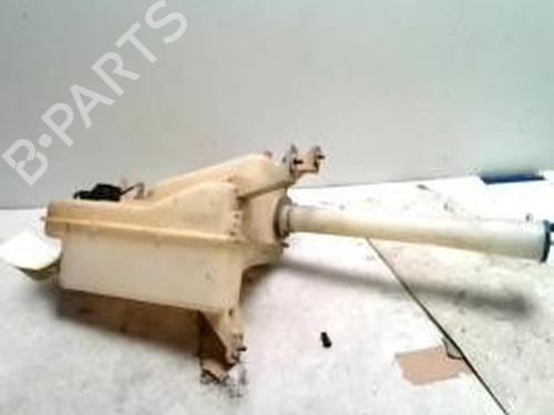 Used Windscreen washer tank KIA SORENTO I (JC) 2.5 CRDi 4WD (140 hp) 26679753