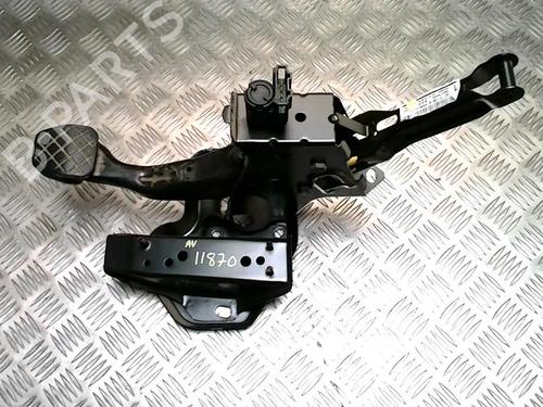 Pedal freno VW POLO IV (9N_, 9A_) 1.2 12V (64 hp) 31150250