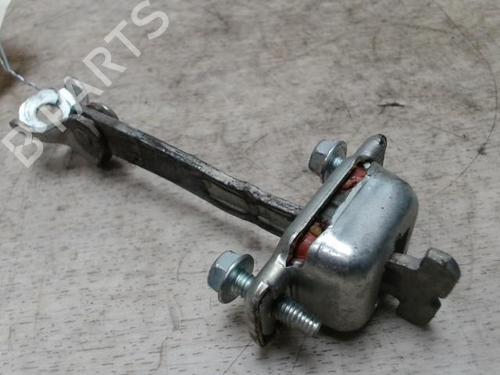 Used Hinge/Door check strap PEUGEOT 107 (PM_, PN_) 1.0 (68 hp) 28068958